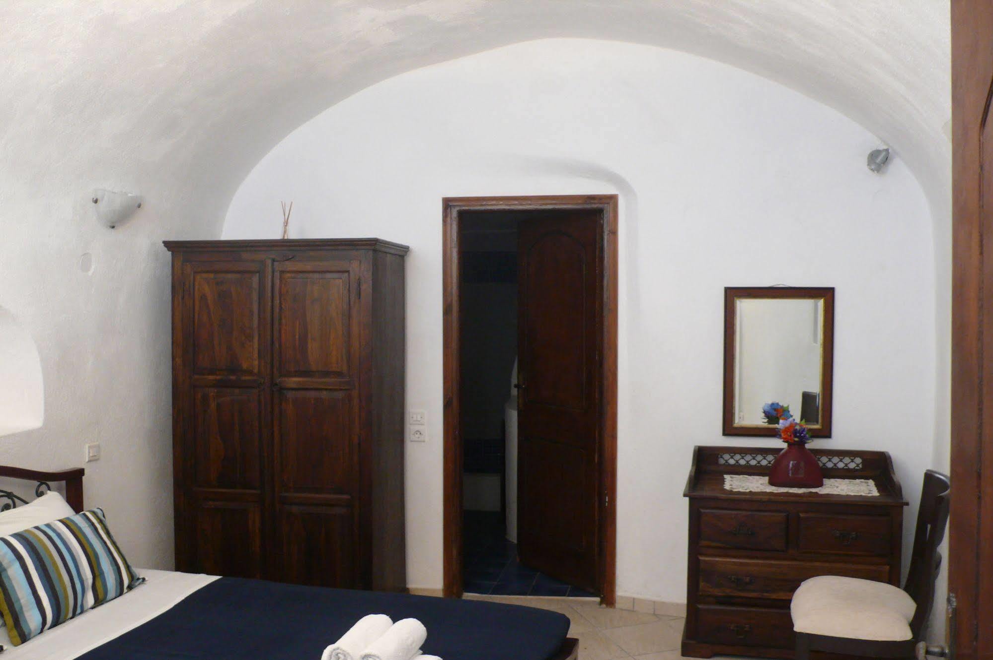 Iridanos Cave House Villa Megalochori  Exterior photo