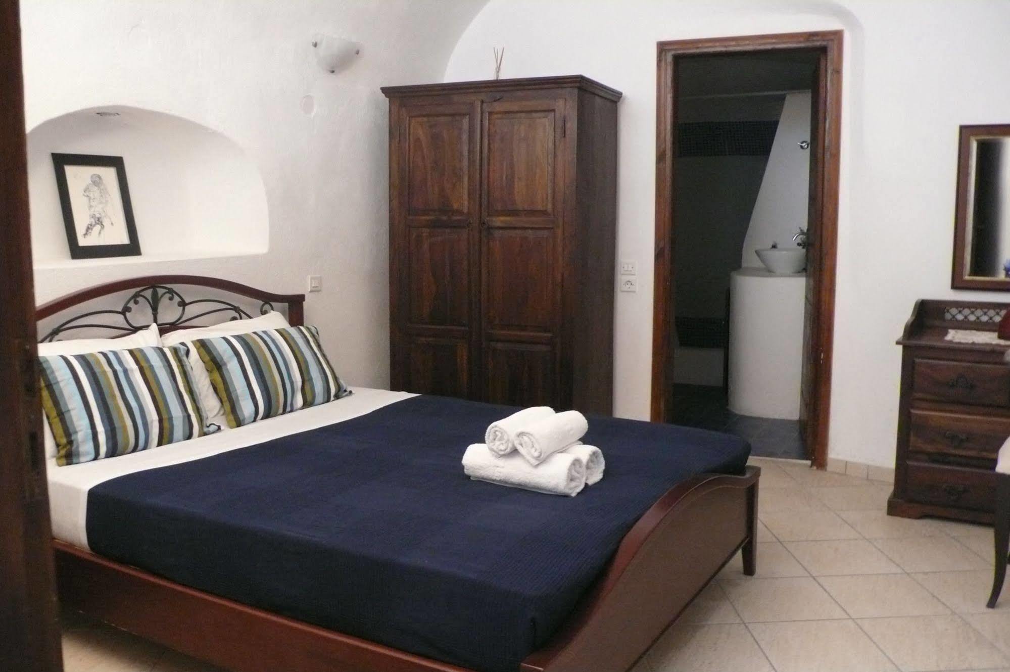 Iridanos Cave House Villa Megalochori  Exterior photo